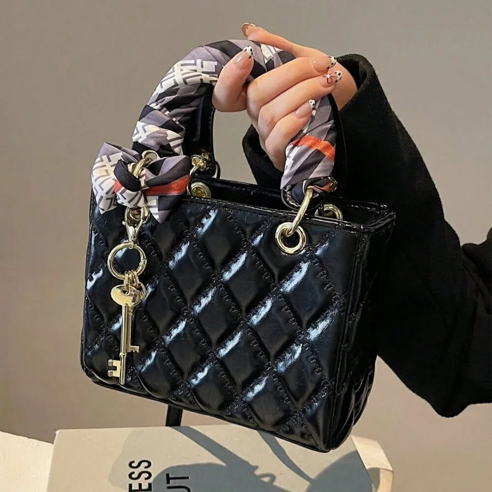 Black Vintage Women's Diamond Grid Crossbody Handbag